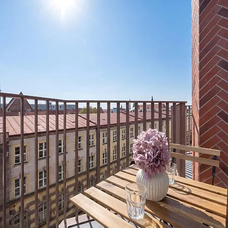 Διαμέρισμα Luxury With Parking And Air Conditioning Near The Market Square By Renters Prestige *